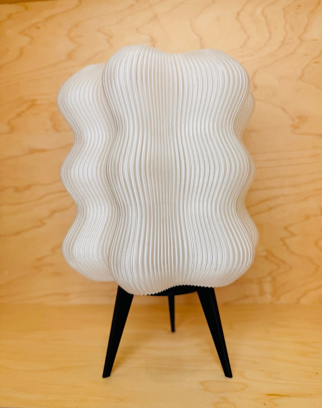 Wavy Table Lamp